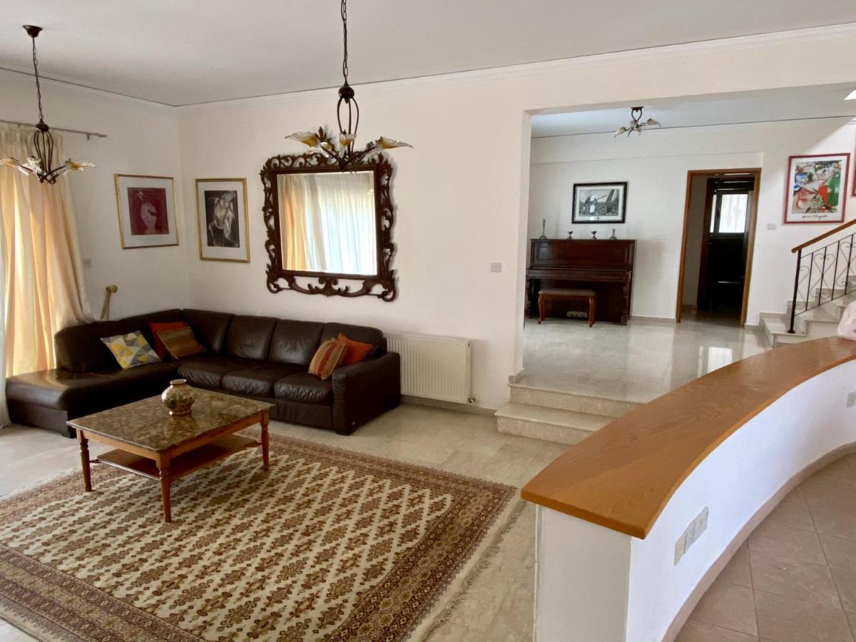6 Bdr Villa With Tennis Court Paphos Luaran gambar