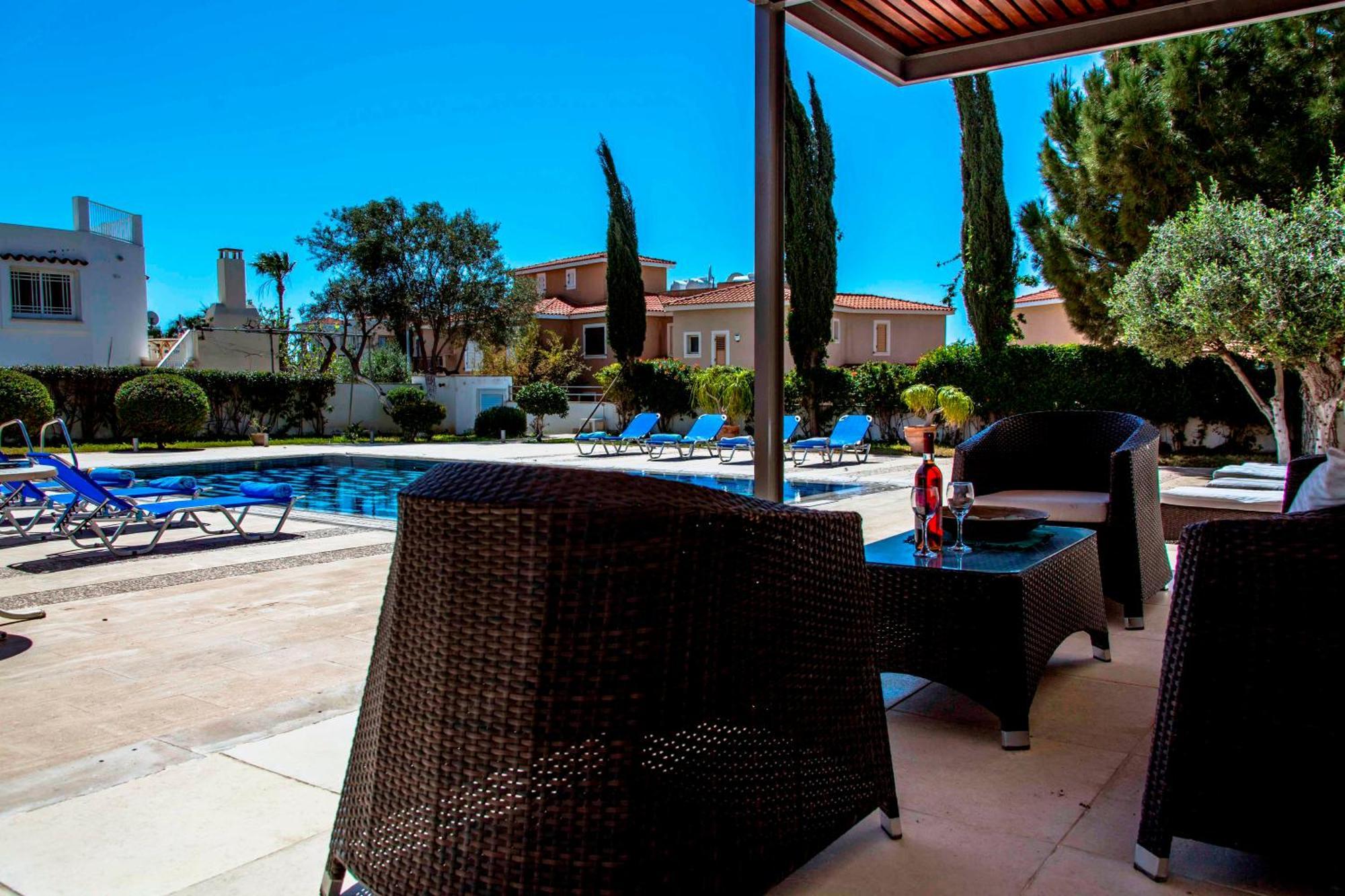 6 Bdr Villa With Tennis Court Paphos Luaran gambar