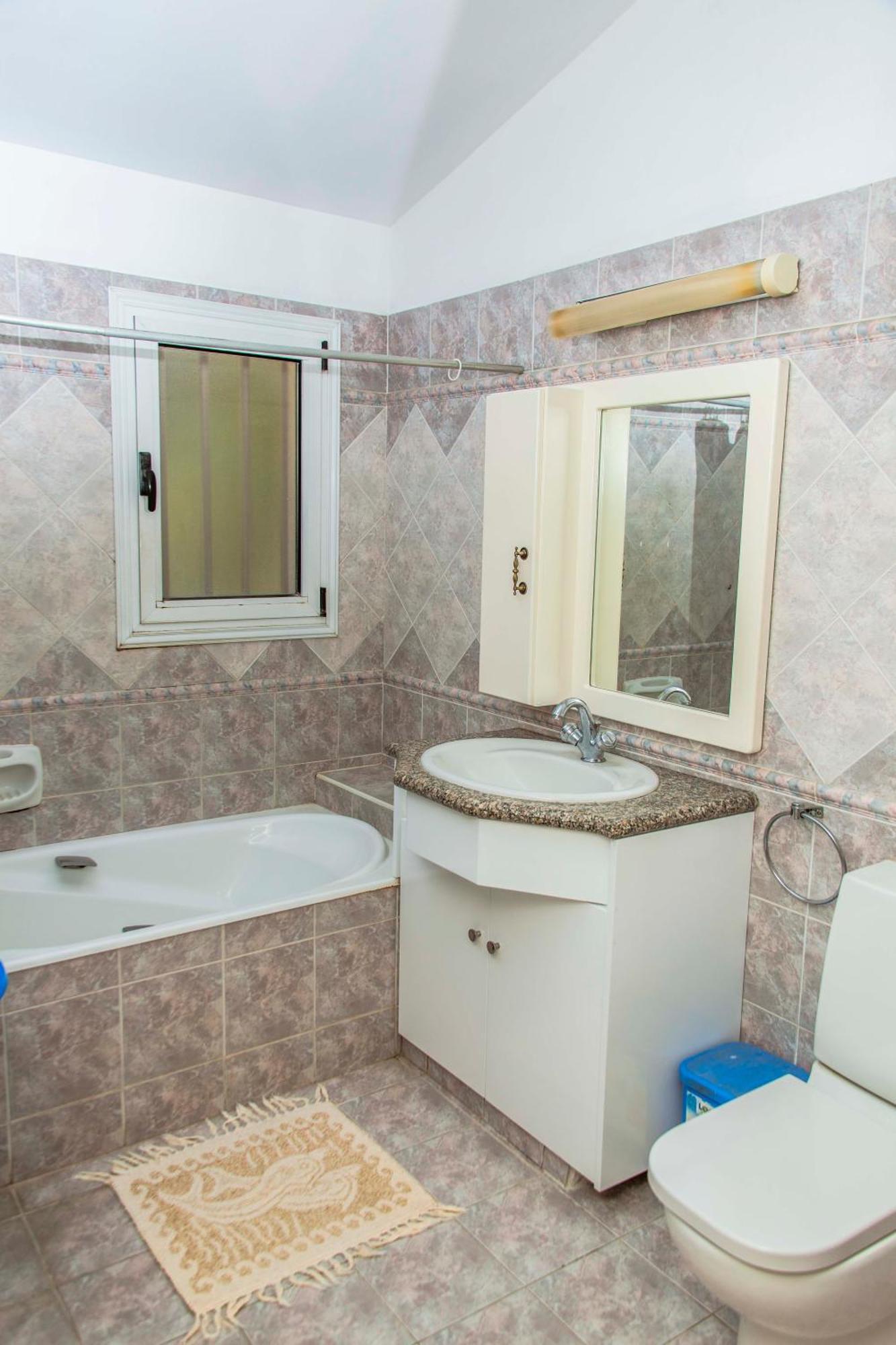 6 Bdr Villa With Tennis Court Paphos Luaran gambar