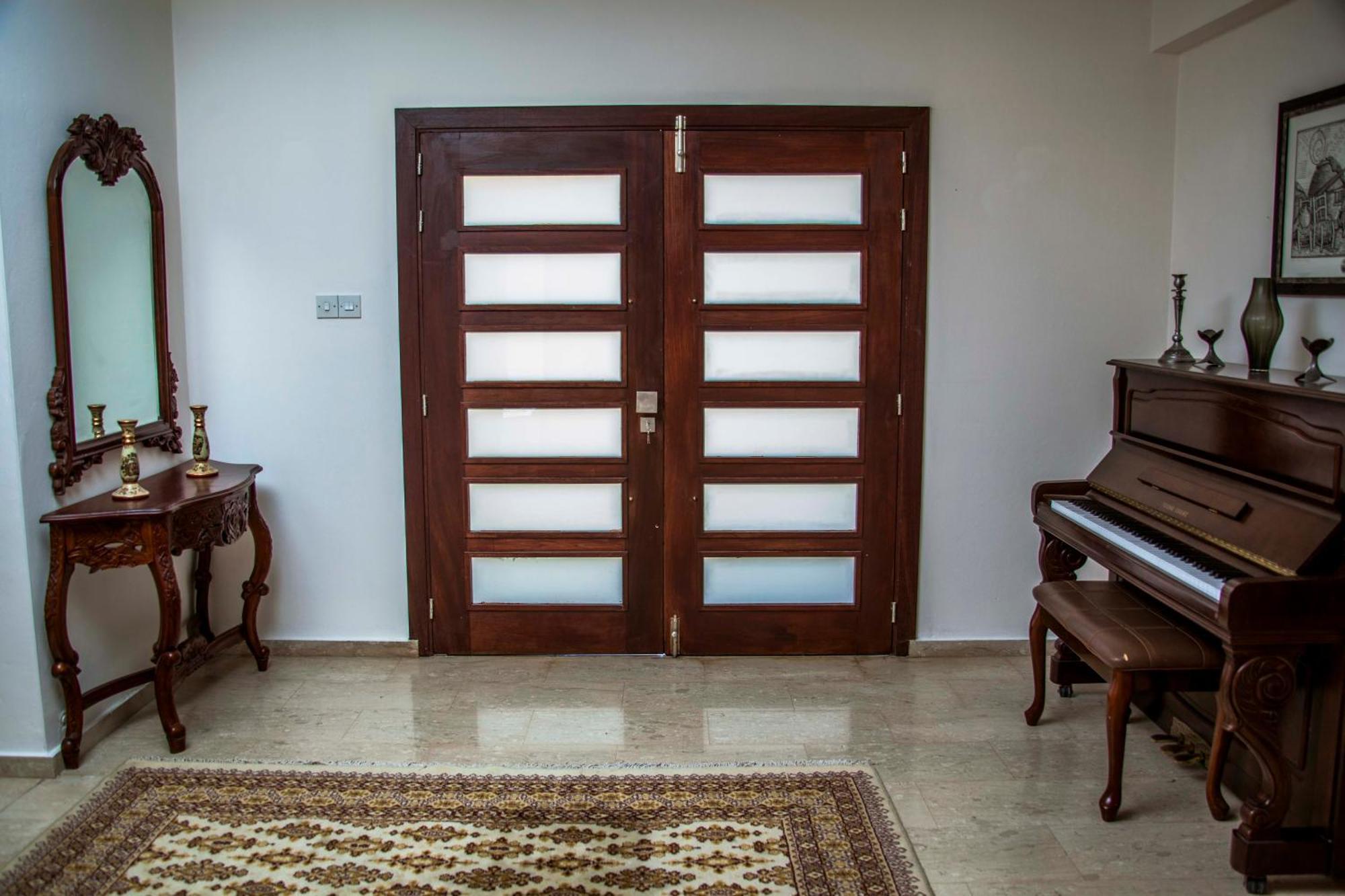 6 Bdr Villa With Tennis Court Paphos Luaran gambar