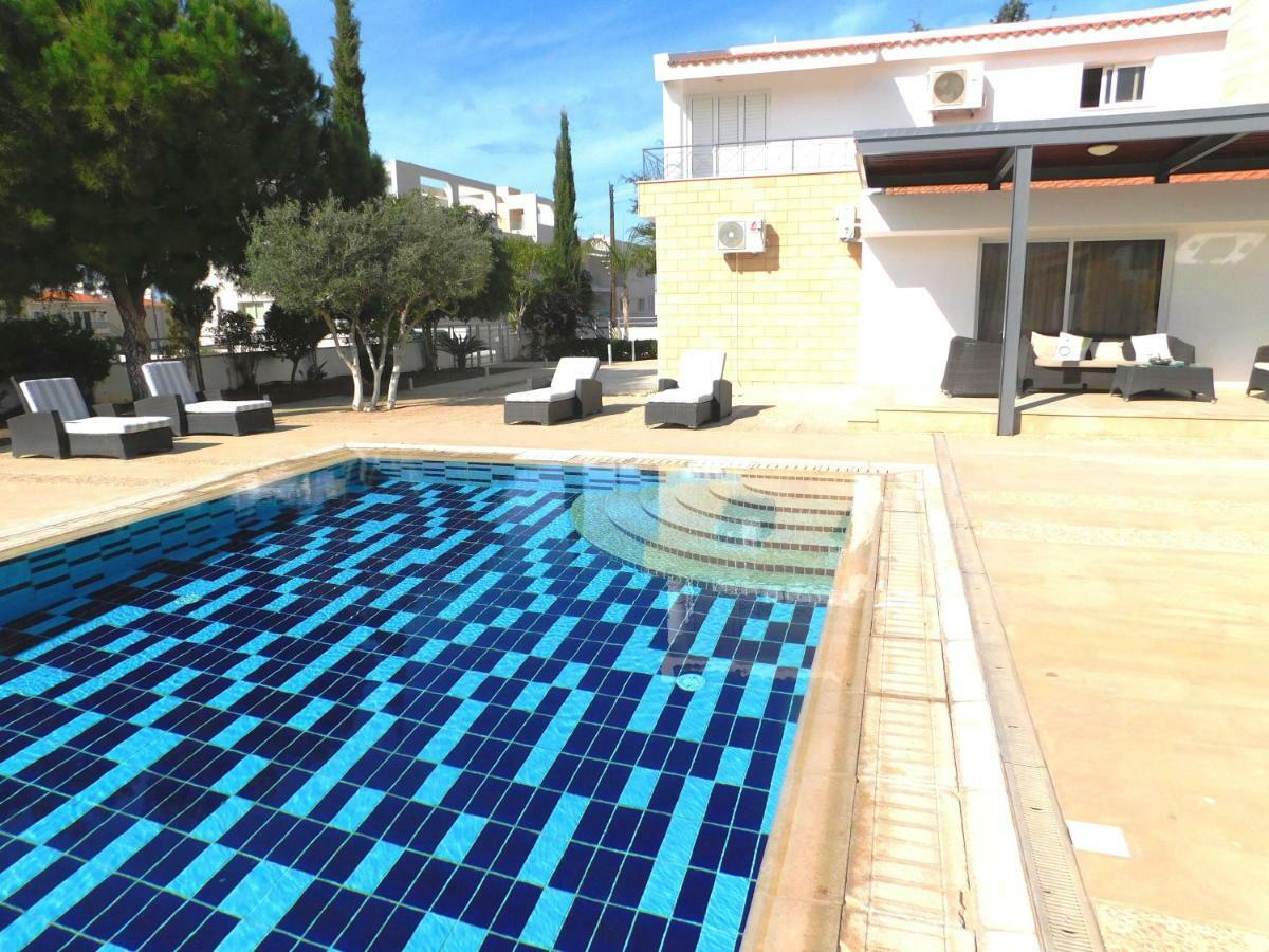 6 Bdr Villa With Tennis Court Paphos Luaran gambar