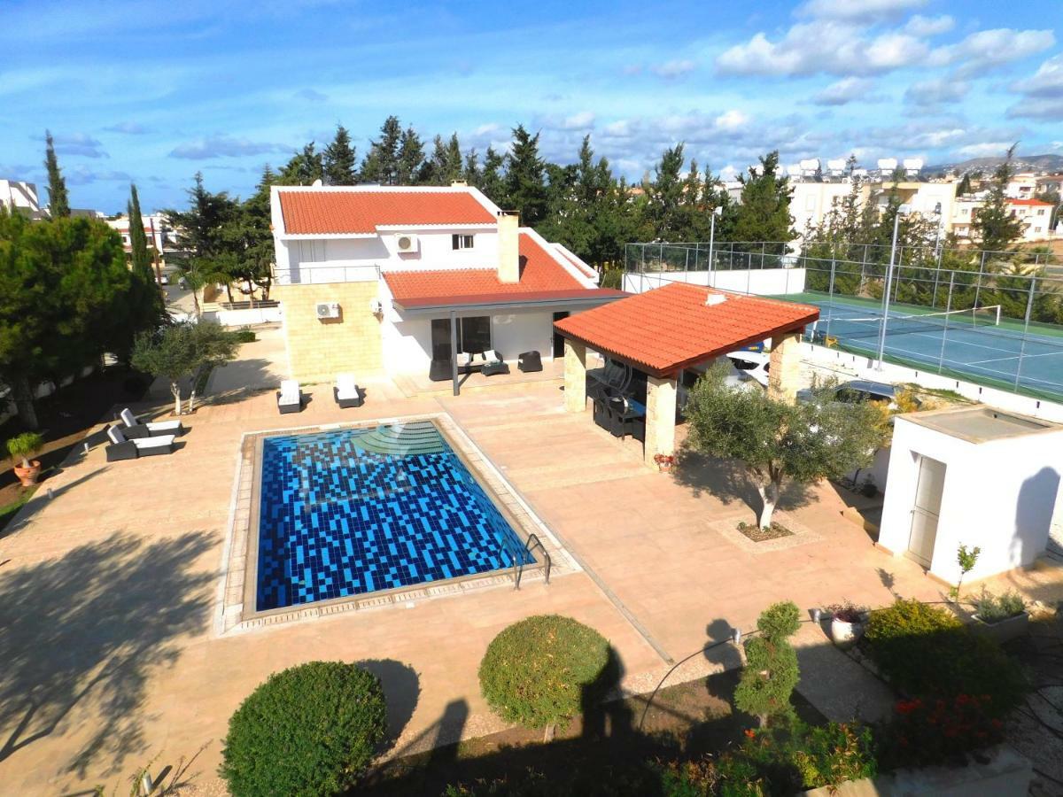 6 Bdr Villa With Tennis Court Paphos Luaran gambar